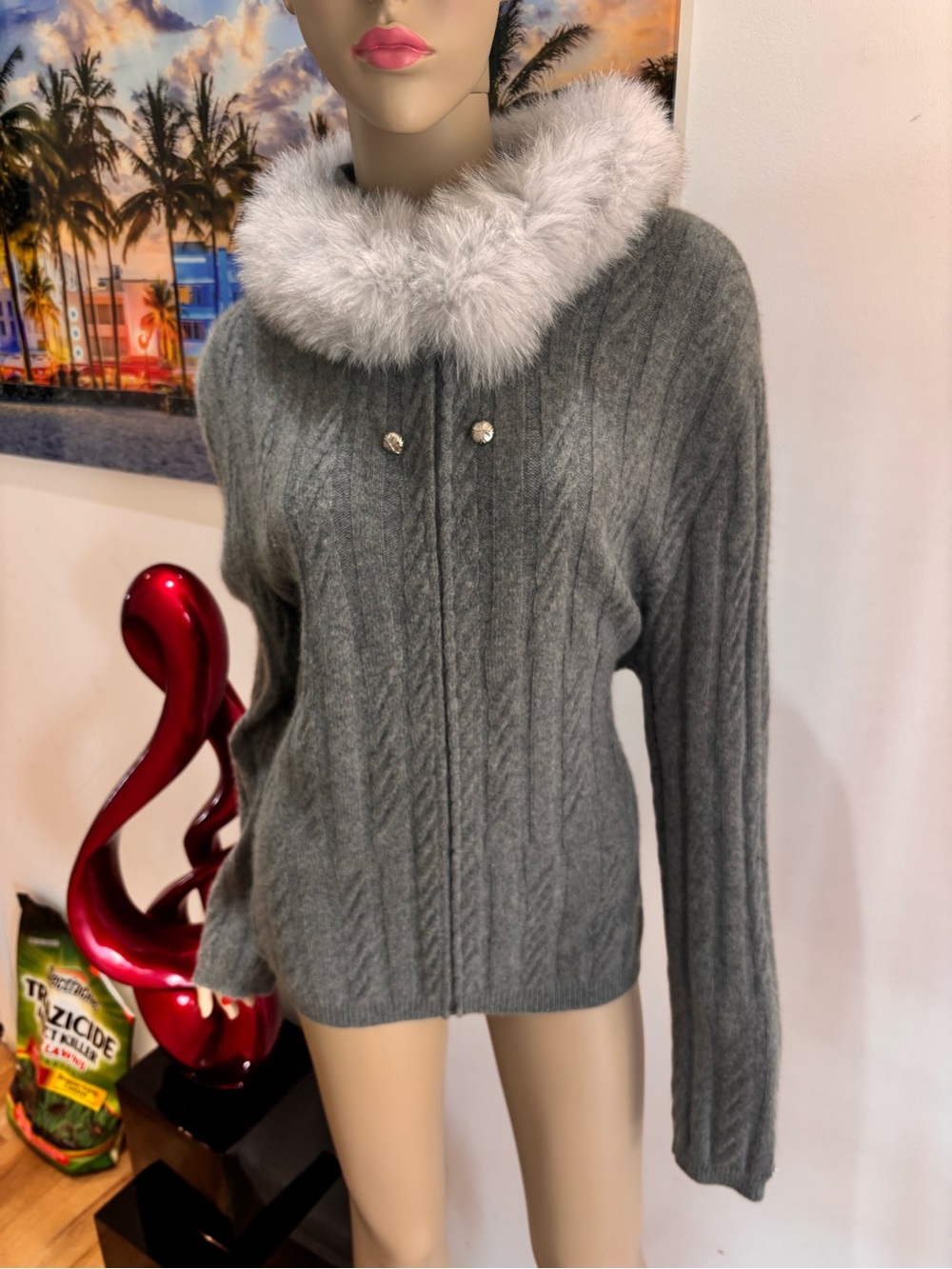 St. John Gray Cable-Knit Cardigan Fox Fur Collar Large silver embellished